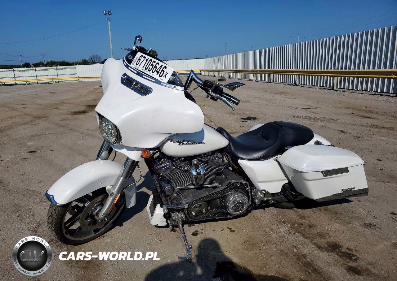 2017 Harley-Davidson Flhxs Street Glide Special VIN:1HD1KRC11HB685700 - 3