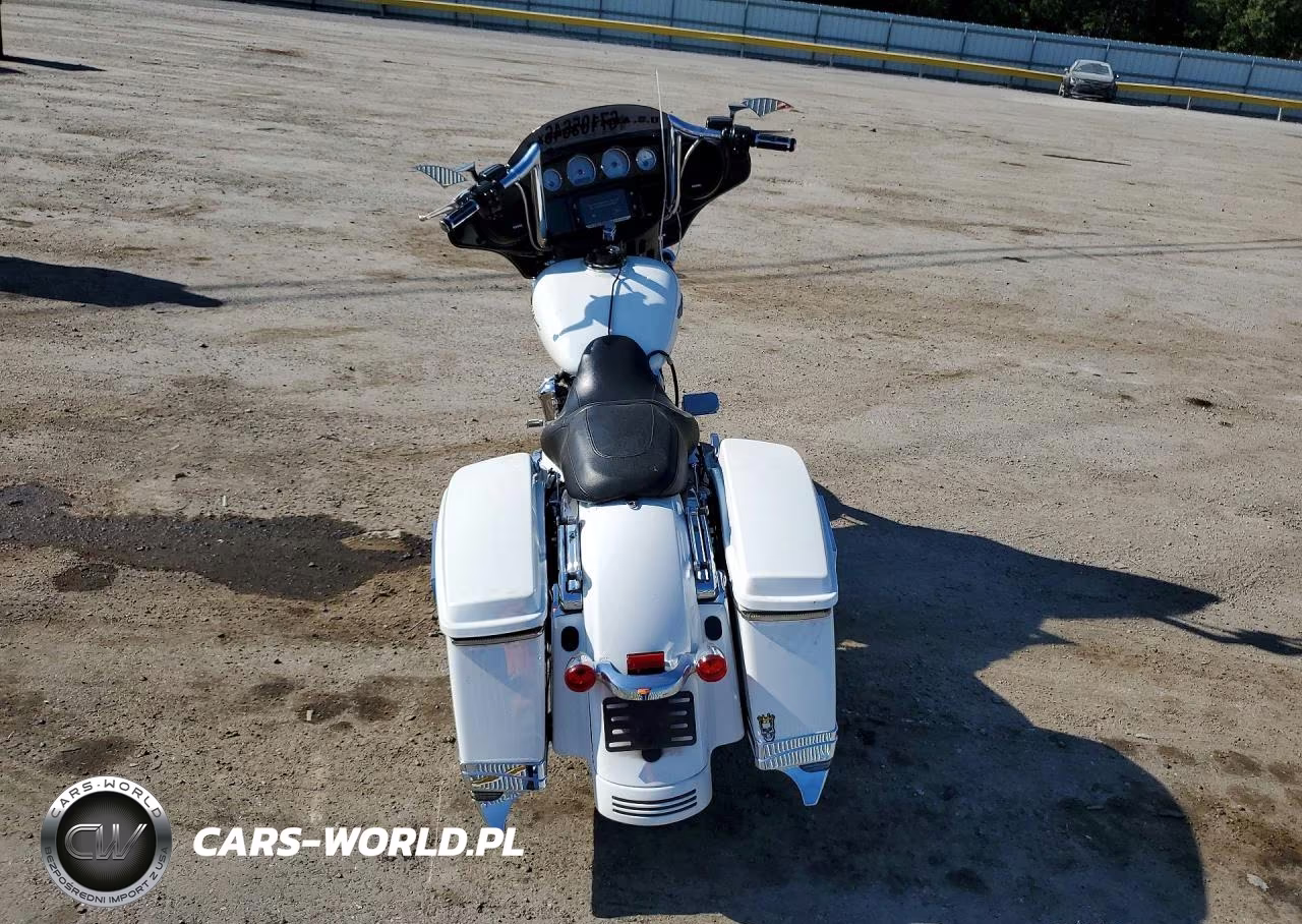 2017 Harley-Davidson Flhxs Street Glide Special VIN:1HD1KRC11HB685700 - 4