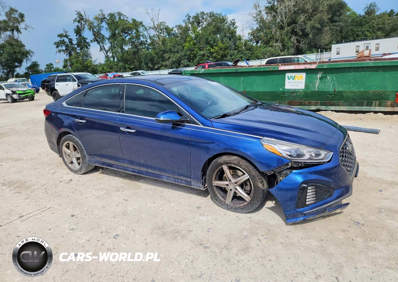 2019 Hyundai Sonata Limited VIN:5NPE34AF4KH739935 - 4
