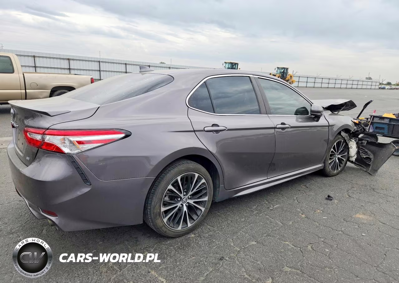2020 Toyota Camry Se VIN:4T1G11AK1LU349632 - 3