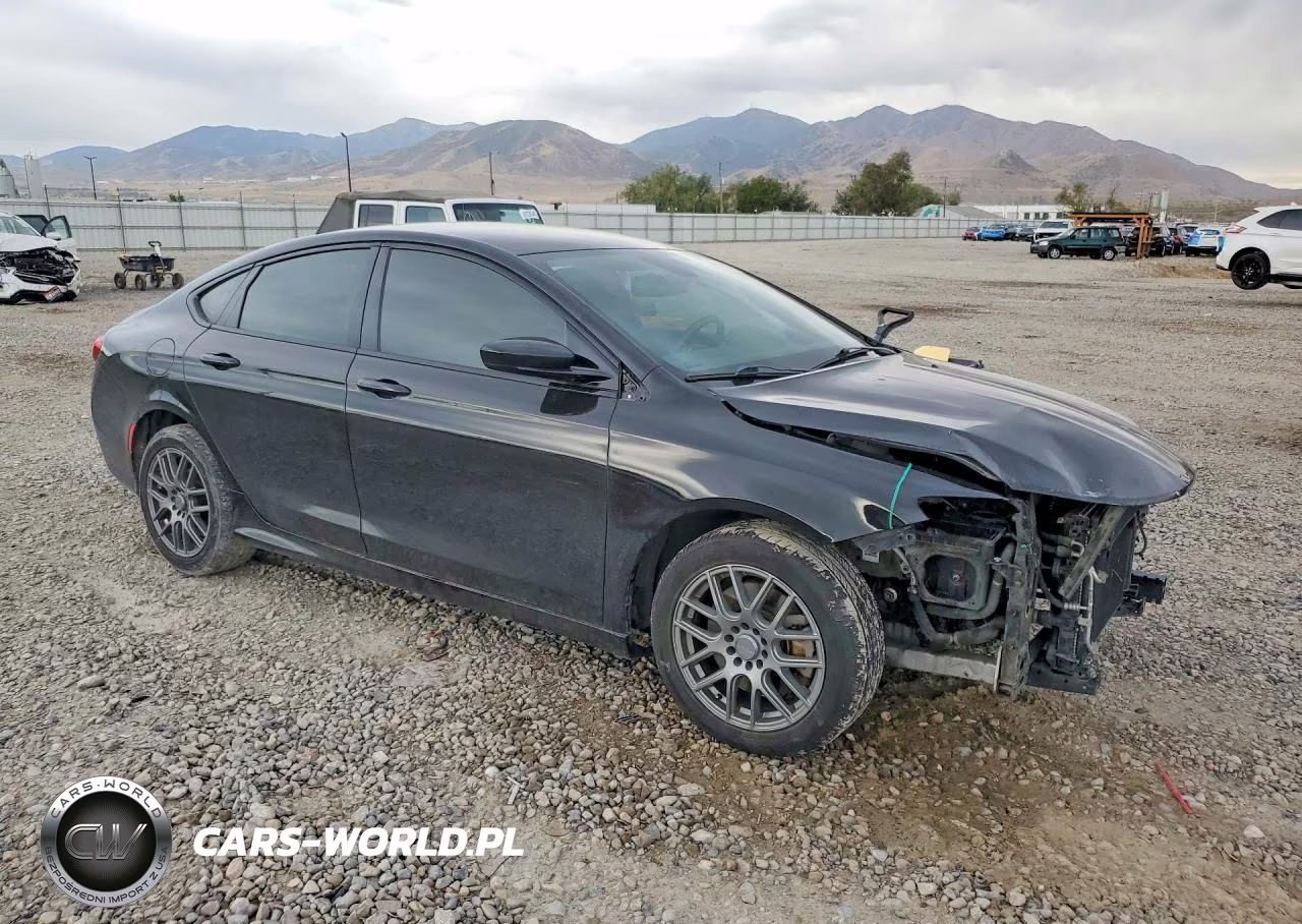 2016 Chrysler 200 S VIN:1C3CCCBG4GN175532 - 4