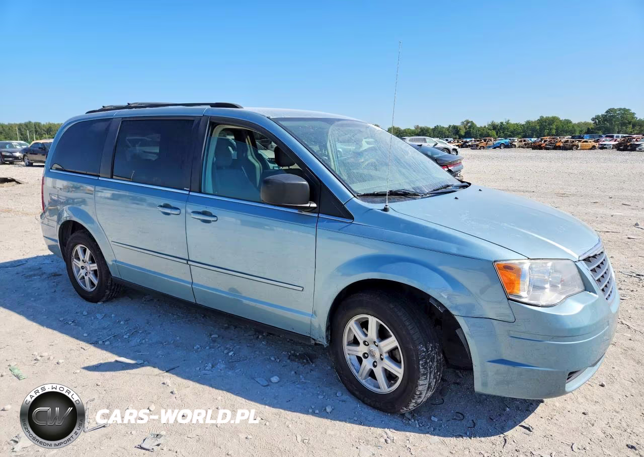 2010 Chrysler Town & Country Lx VIN:2A4RR2D1XAR404842 - 4