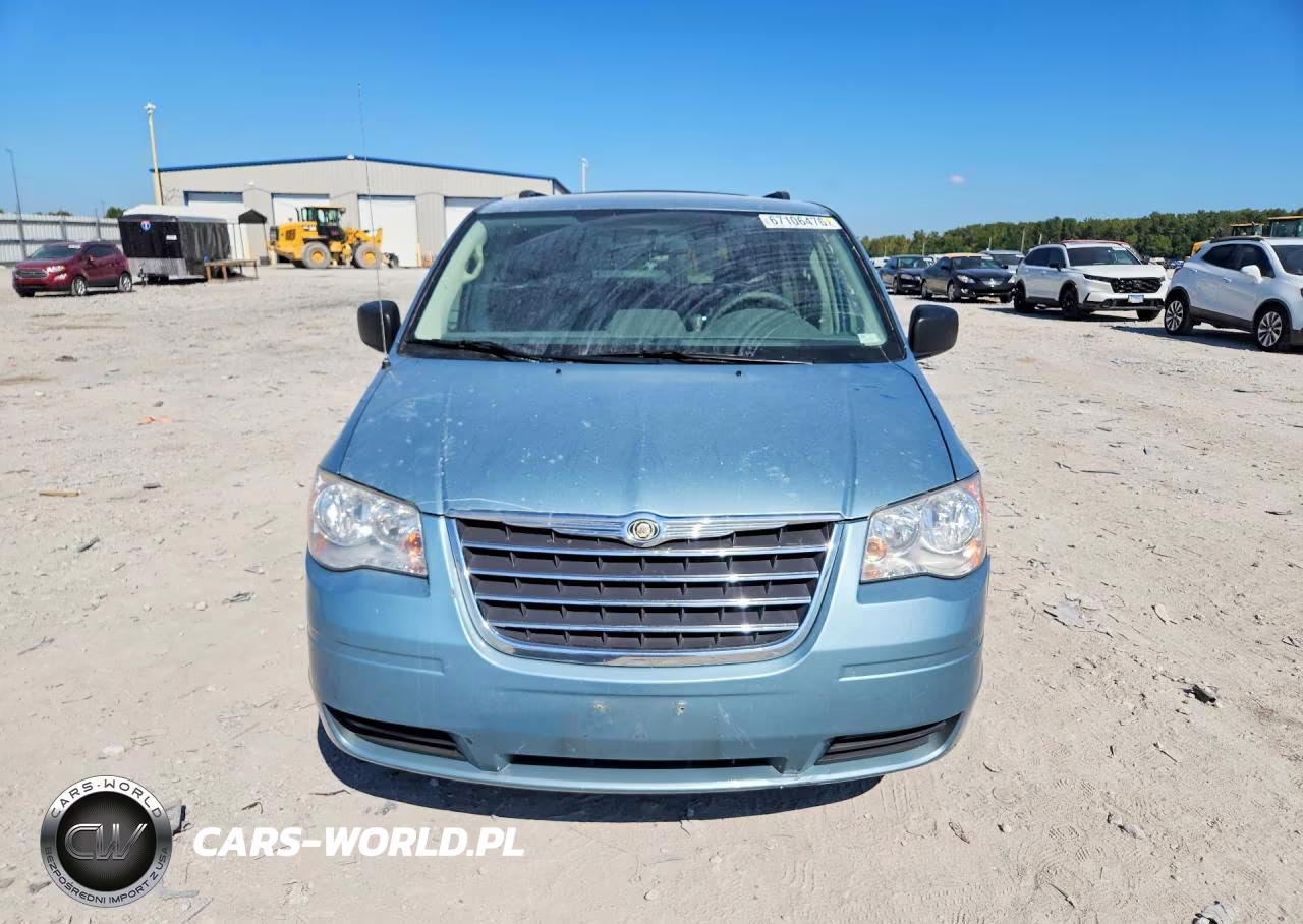 2010 Chrysler Town & Country Lx VIN:2A4RR2D1XAR404842 - 5