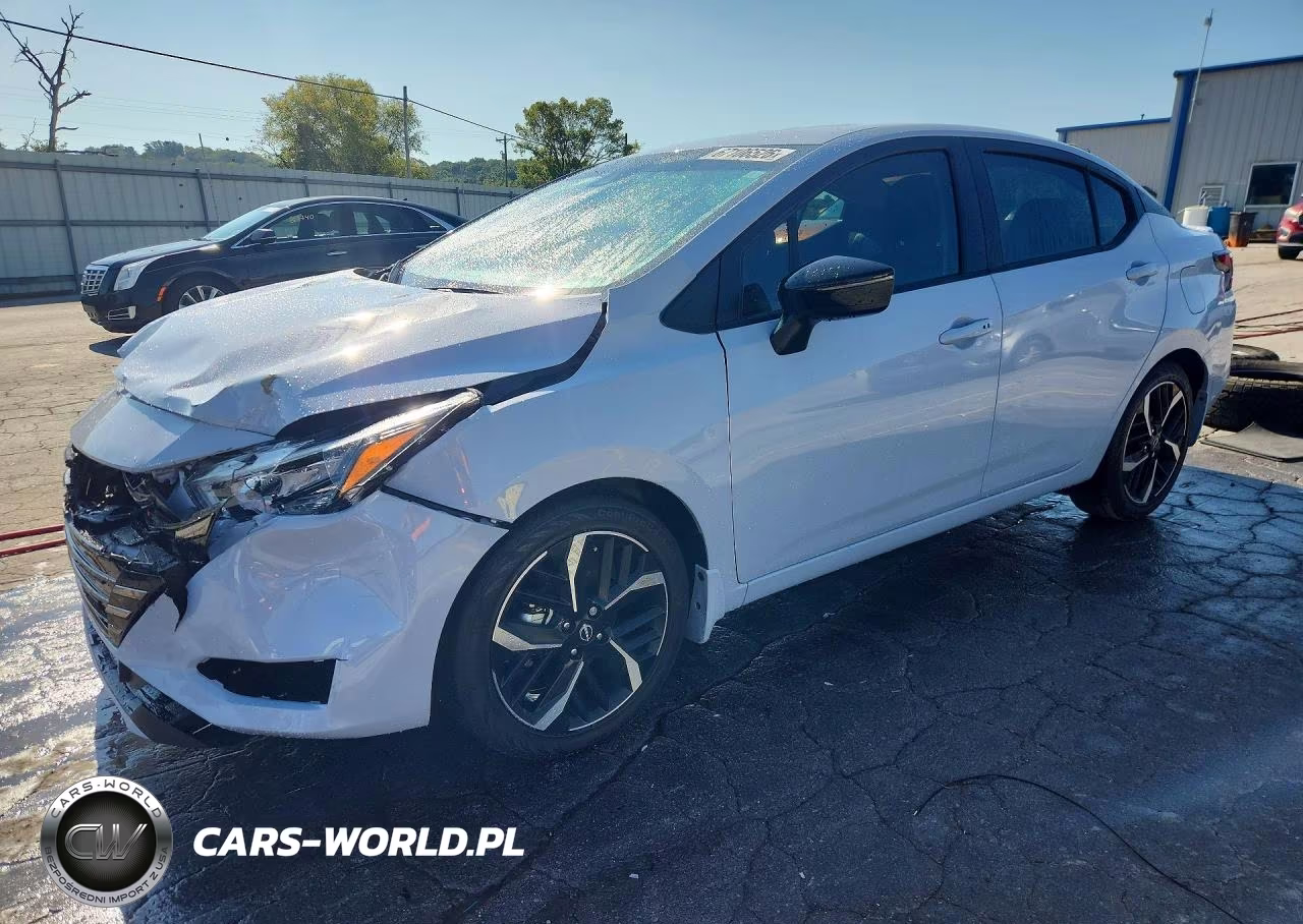 2025 Nissan Versa Sr