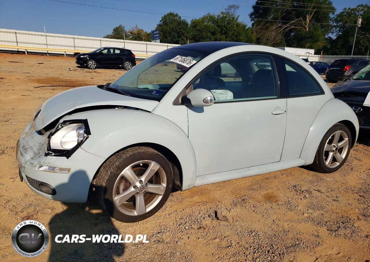 2010 Volkswagen New Beetle VIN:3VWPG3AGXAM035132 - 1