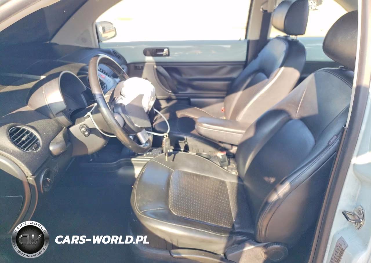 2010 Volkswagen New Beetle VIN:3VWPG3AGXAM035132 - 7