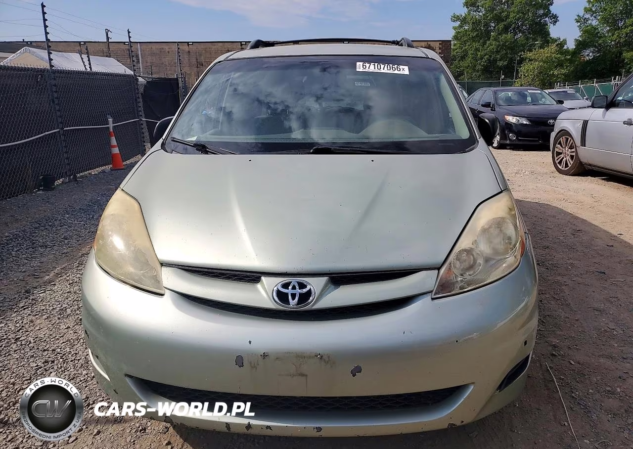2010 Toyota Sienna Le 7-Passenger VIN:5TDKK4CC9AS342173 - 5