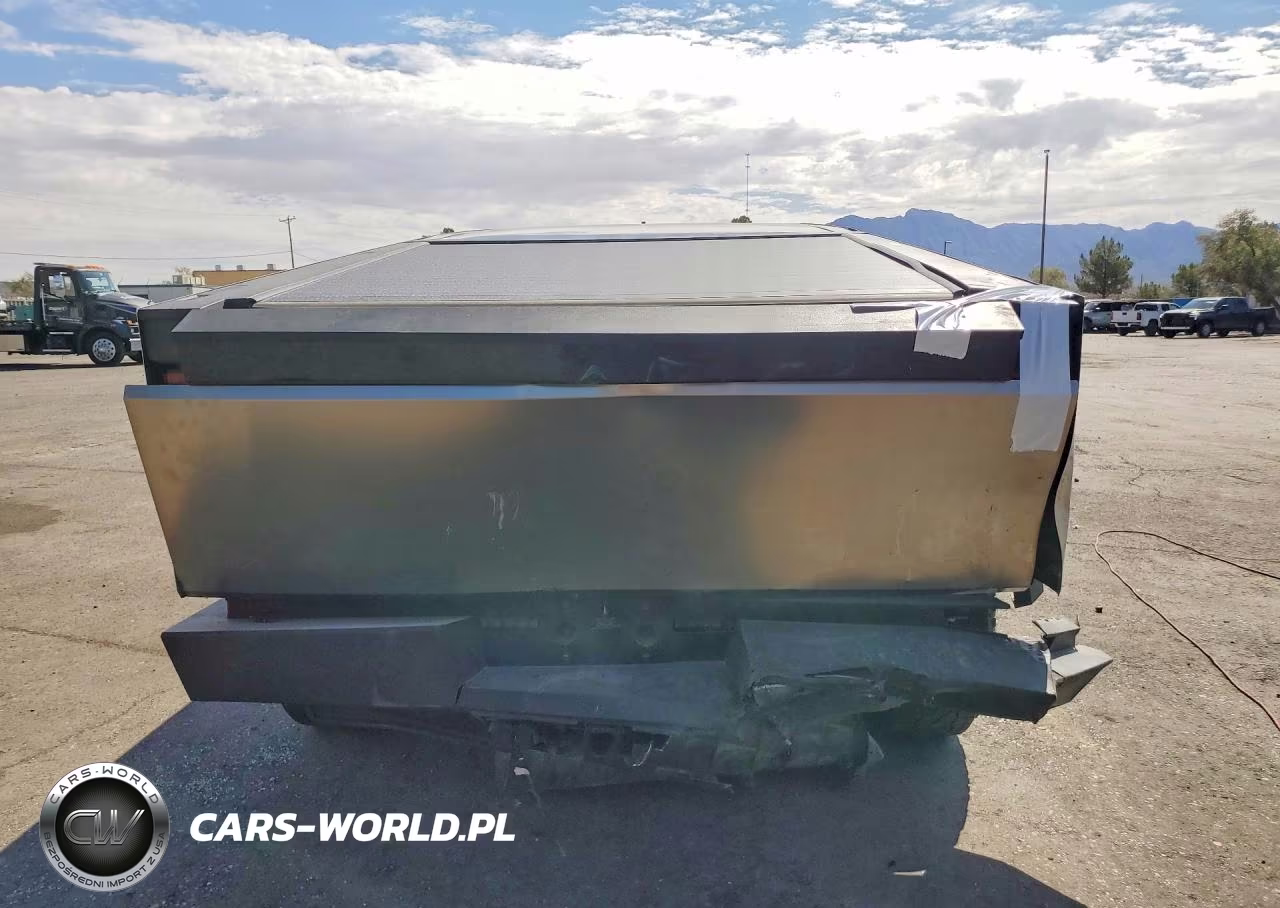 2025 Tesla Cybertruck VIN:7G2CEHED8SA060177 - 6