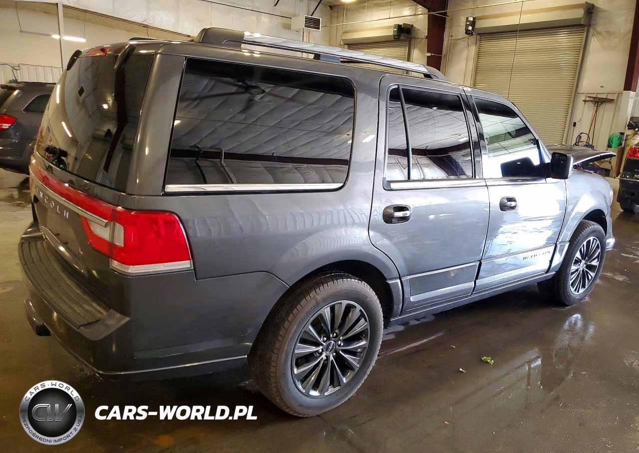 2017 Lincoln Navigator Select VIN:5LMJJ2JT3HEL10768 - 3