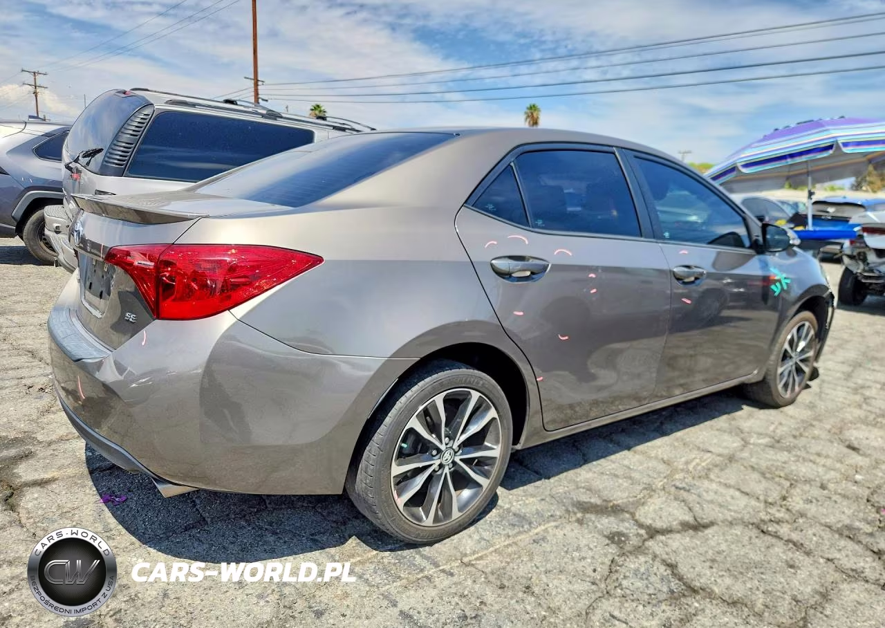 2017 Toyota Corolla Se VIN:5YFBURHE9HP720934 - 3
