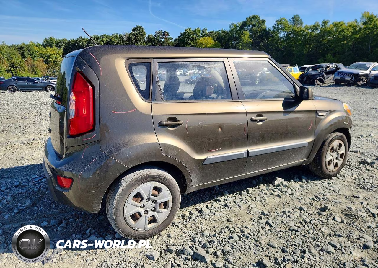 2013 Kia Soul Base VIN:KNDJT2A51D7522229 - 3