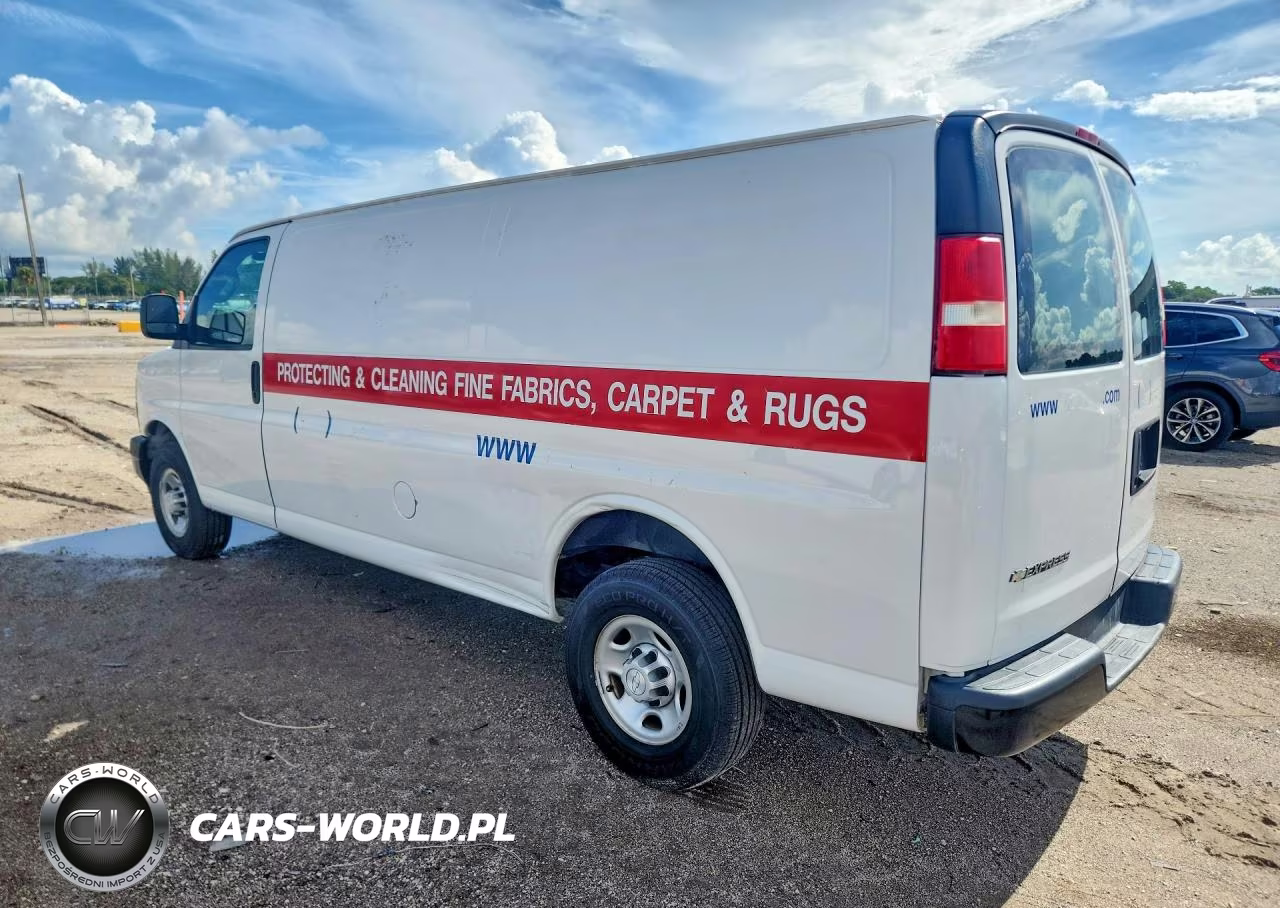 2018 Chevrolet Express G2500 VIN:1GCWGBFP2J1312239 - 2