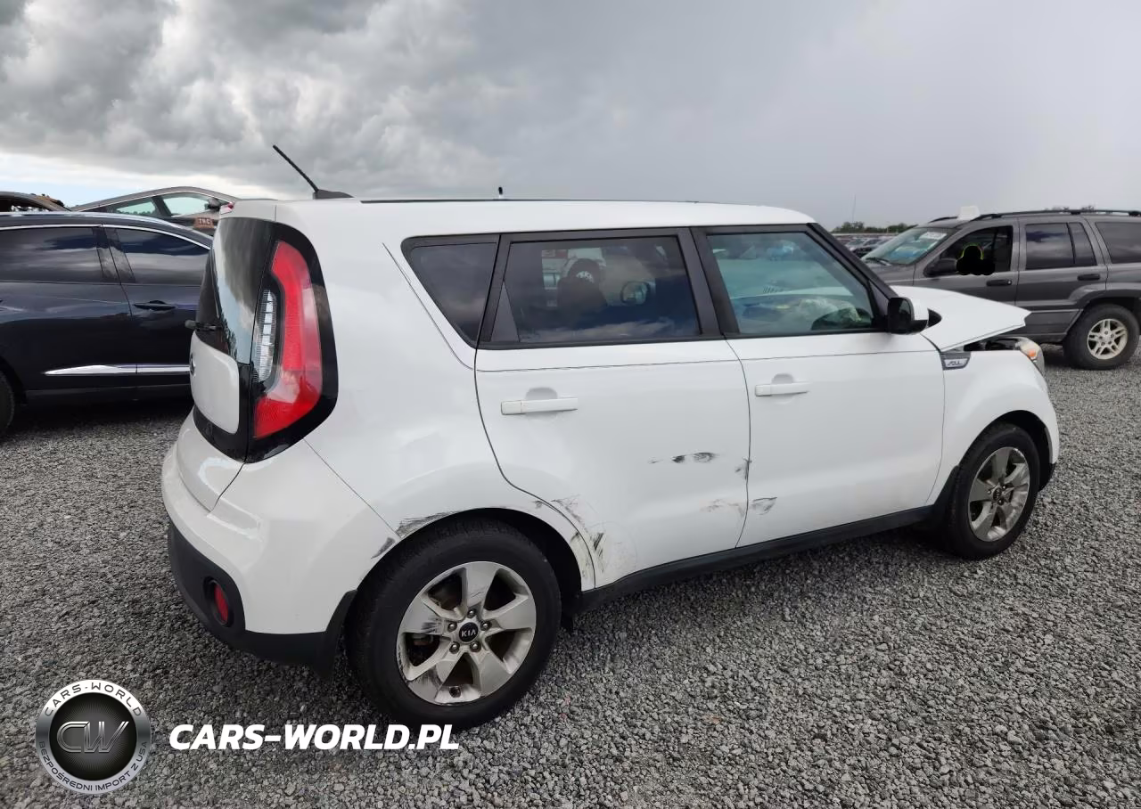 2017 Kia Soul Base VIN:KNDJN2A21H7465665 - 3