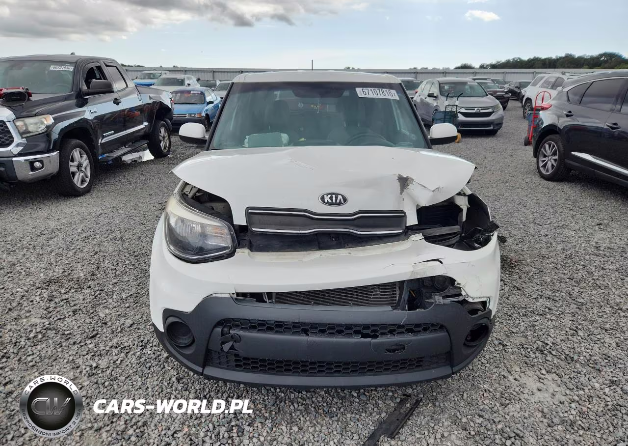 2017 Kia Soul Base VIN:KNDJN2A21H7465665 - 5