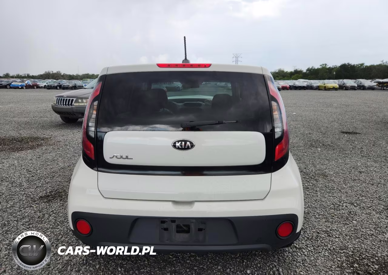 2017 Kia Soul Base VIN:KNDJN2A21H7465665 - 6