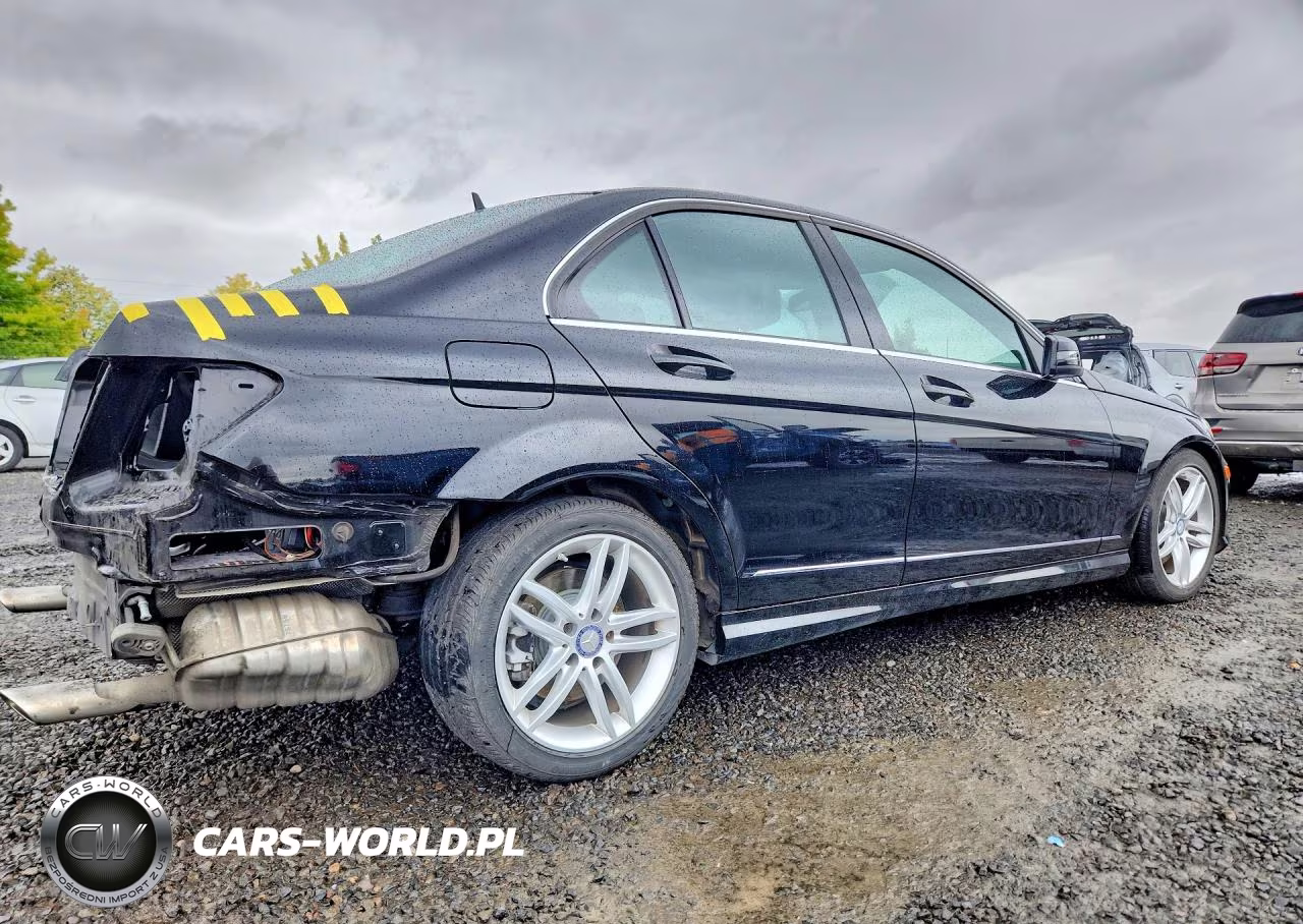 2014 Mercedes-Benz C 300 4Matic VIN:WDDGF8AB8ER312894 - 3