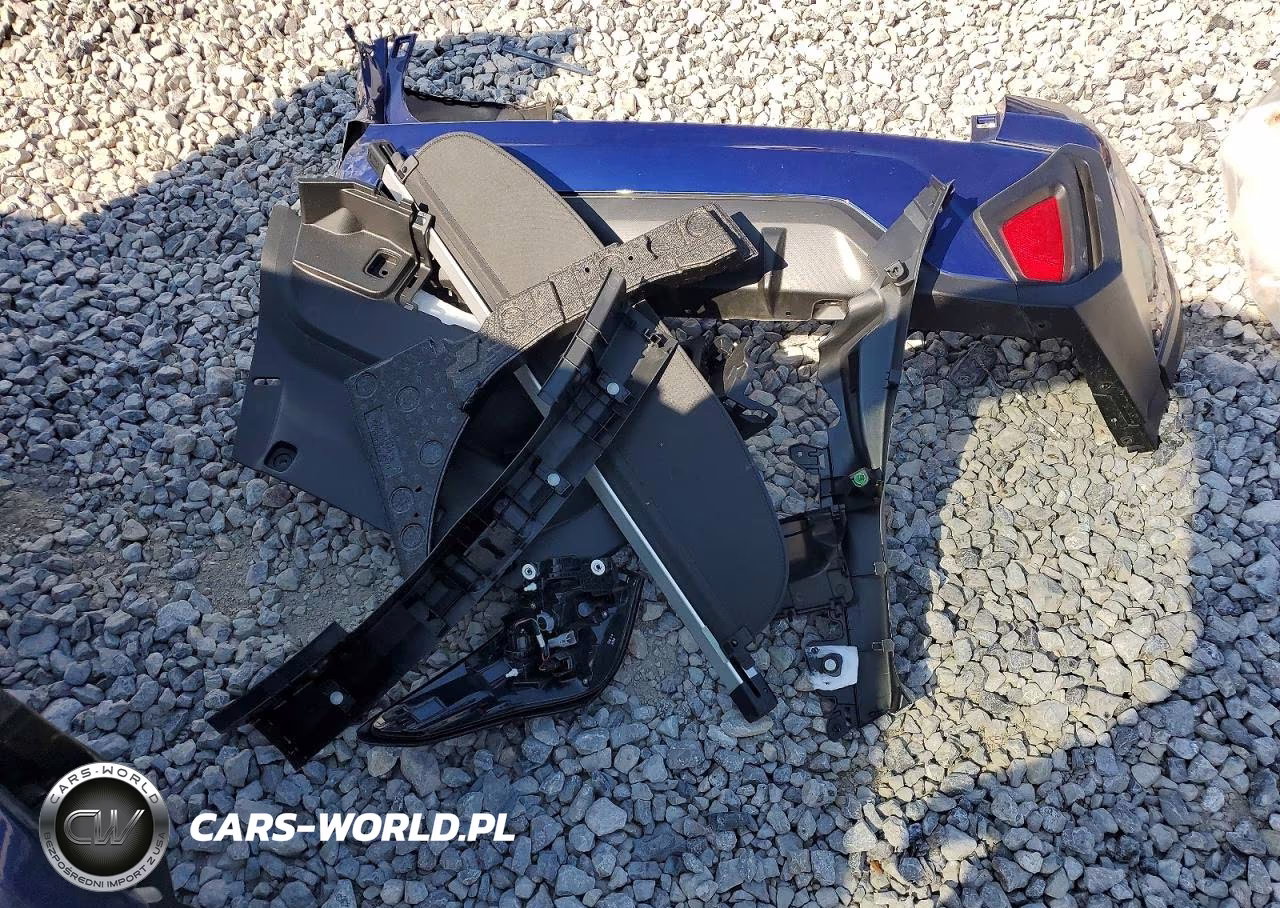 2024 Subaru Crosstrek Premium VIN:JF2GUADCXR8385368 - 13