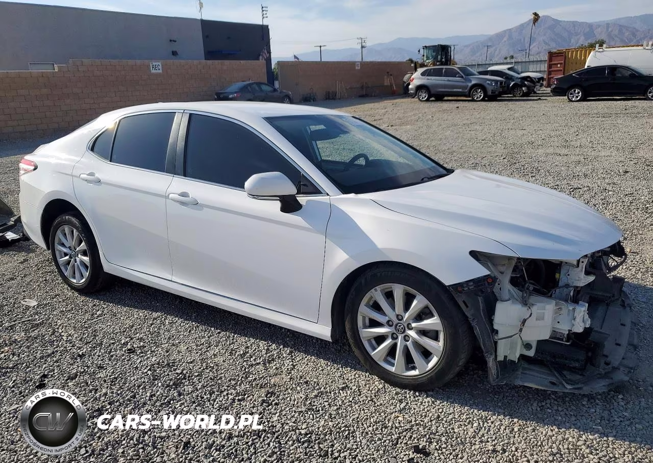 2020 Toyota Camry Le VIN:4T1L11AKXLU338594 - 4