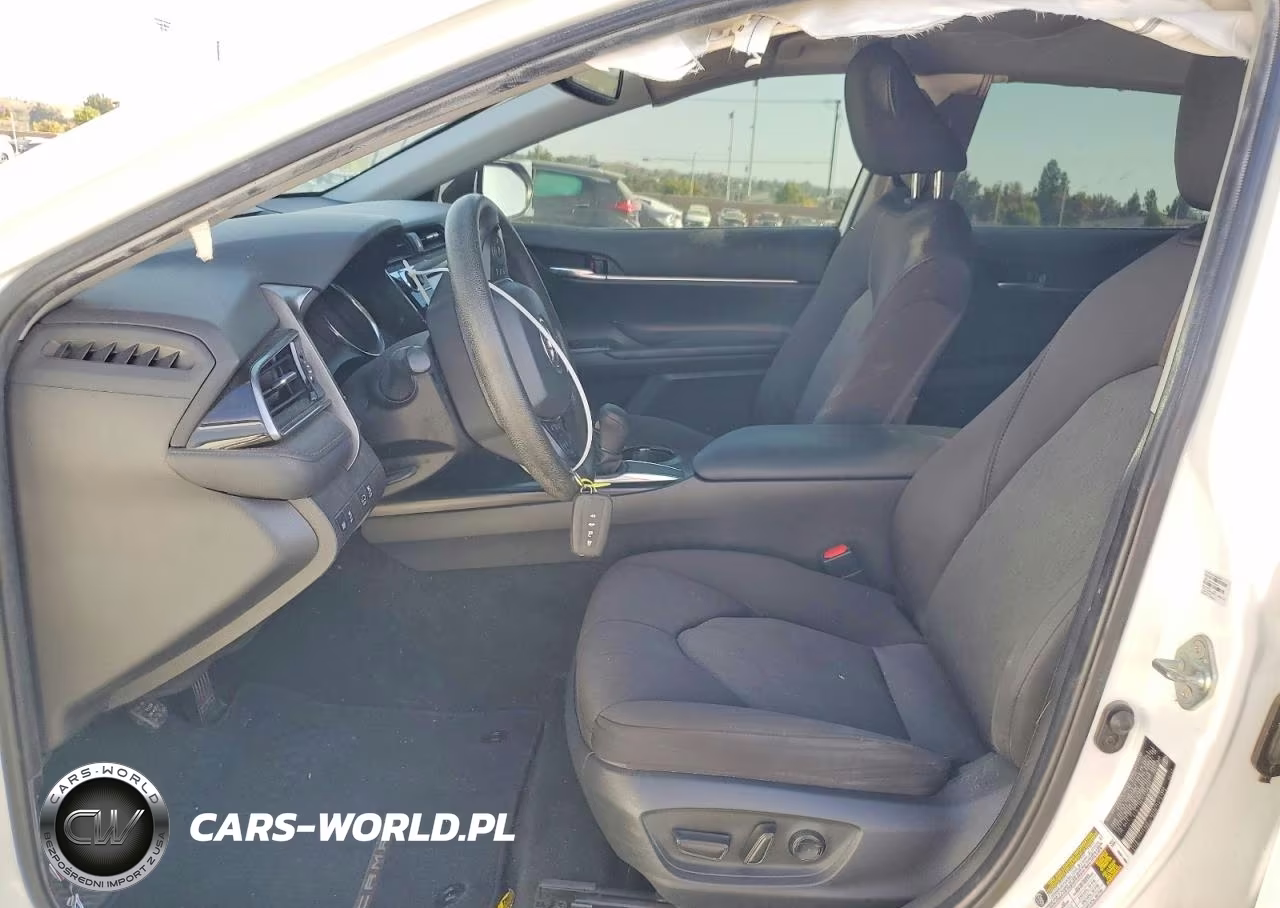 2020 Toyota Camry Le VIN:4T1L11AKXLU338594 - 7