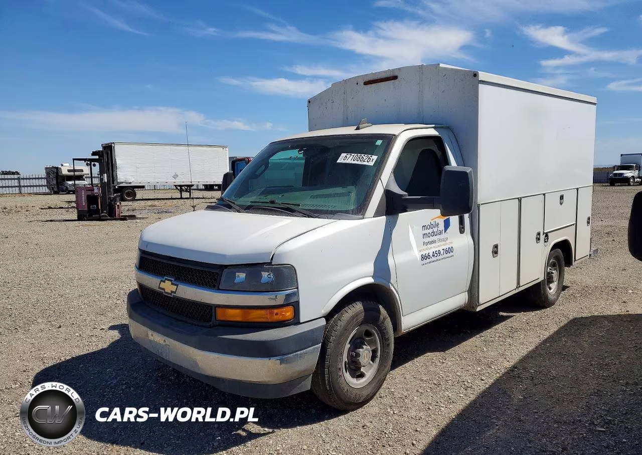 2020 Chevrolet Express 35