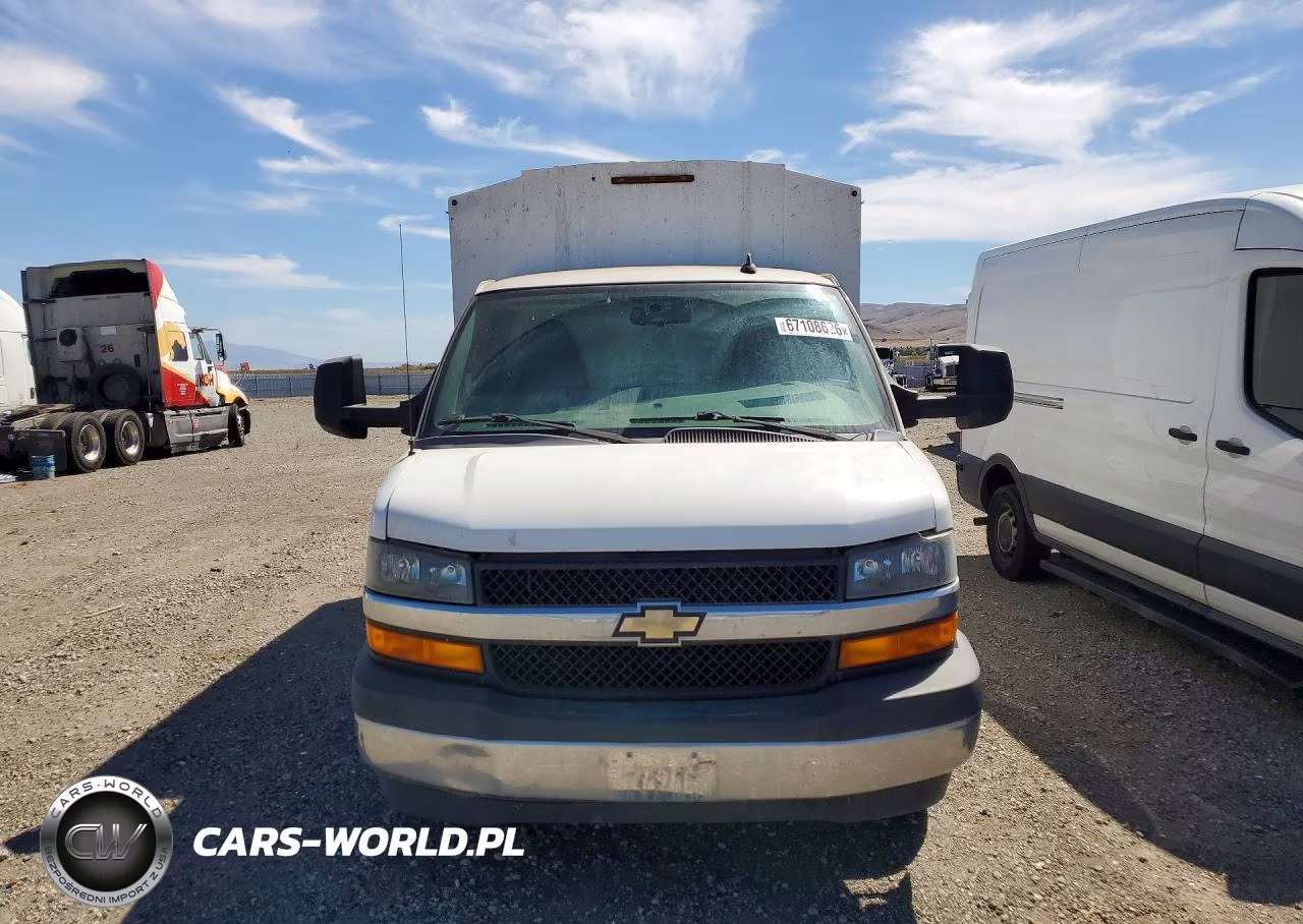2020 Chevrolet Express 35 VIN:1GB0GRFG3L1261470 - 5