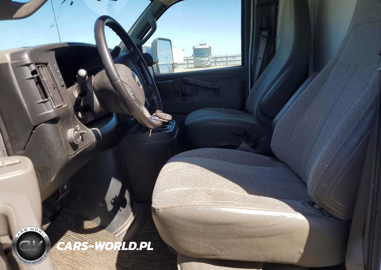 2020 Chevrolet Express 35 VIN:1GB0GRFG3L1261470 - 7