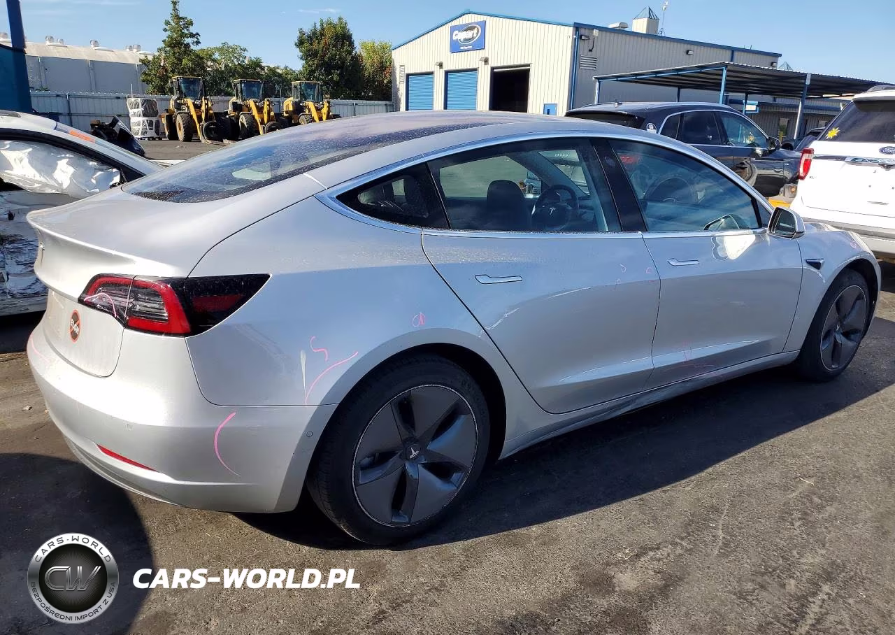 2018 Tesla Model 3 VIN:5YJ3E1EA2JF058801 - 3