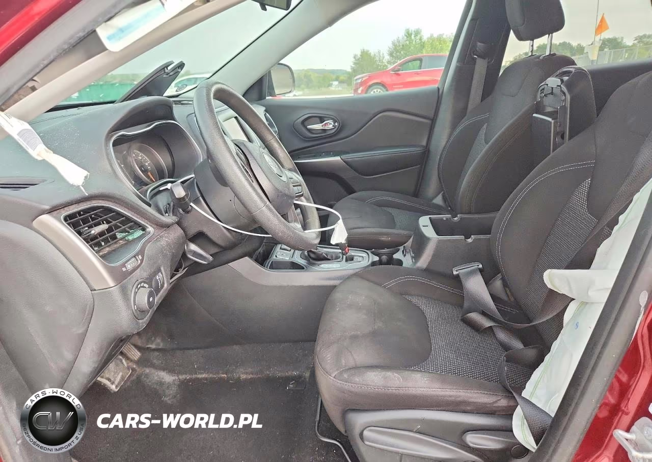 2019 Jeep Cherokee Latitude VIN:1C4PJLCB6KD370021 - 7