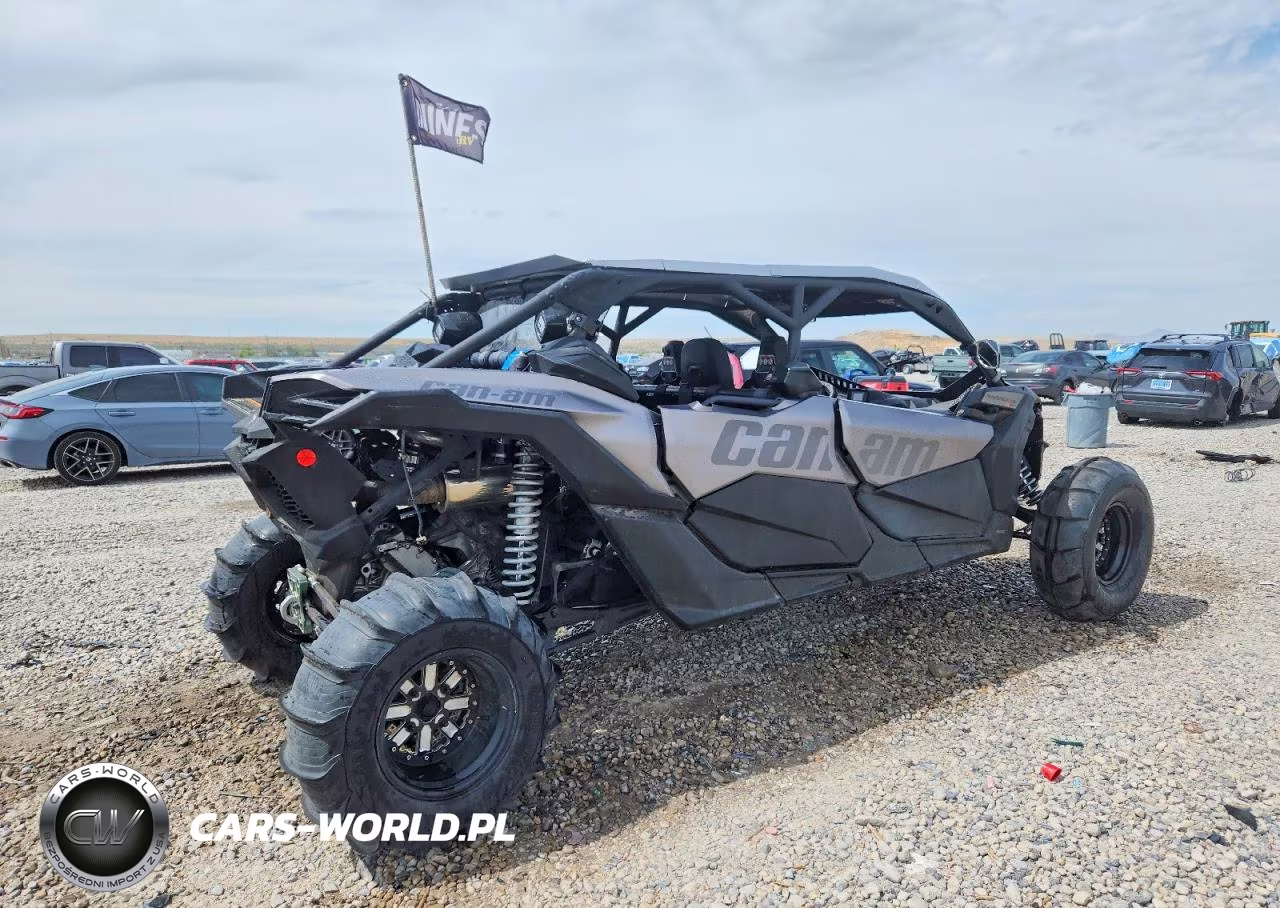 2018 Can-Am Maverick X3 Utility Vehicle VIN:3JBVEAW46JK000508 - 4
