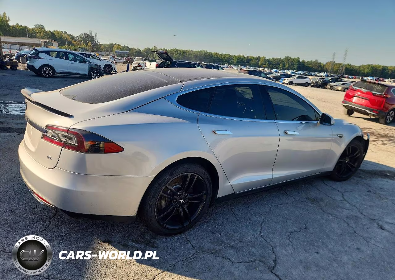 2013 Tesla Model S VIN:5YJSA1CN6DFP18159 - 3