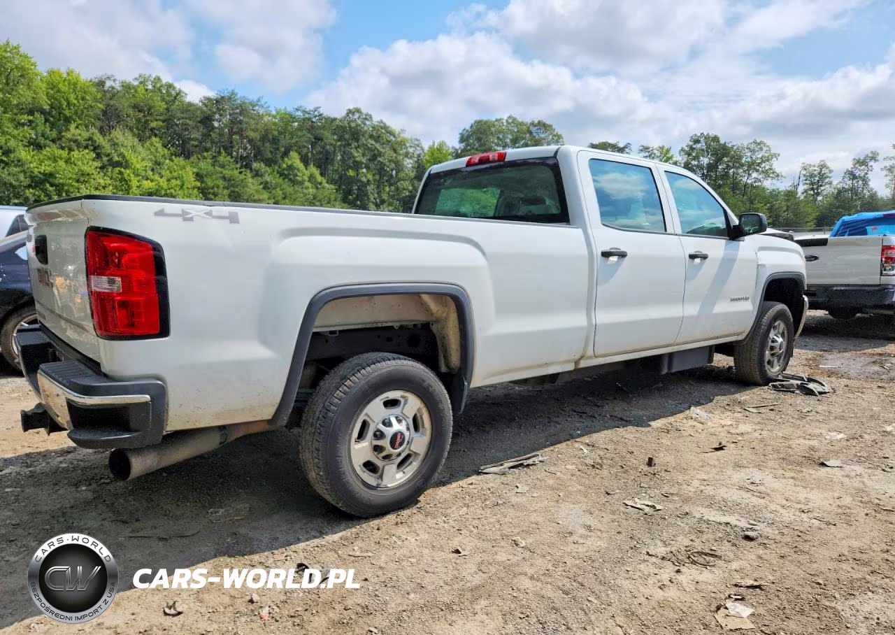 2015 GMC Sierra K2500 Heavy Duty VIN:1GT12XE82FF647351 - 3