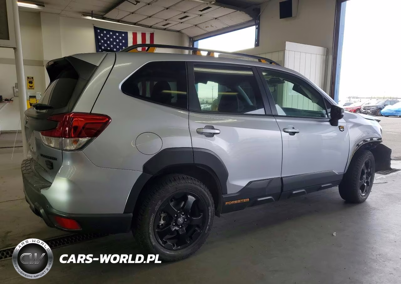 2024 Subaru Forester Wilderness VIN:JF2SKAJC8RH530136 - 3