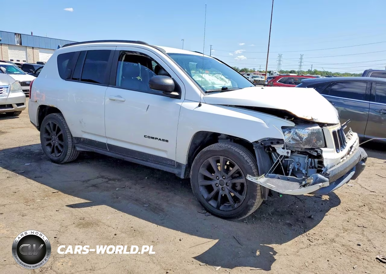 2015 Jeep Compass Sport VIN:1C4NJCBA0FD210013 - 4