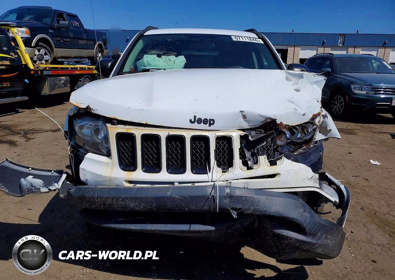 2015 Jeep Compass Sport VIN:1C4NJCBA0FD210013 - 5