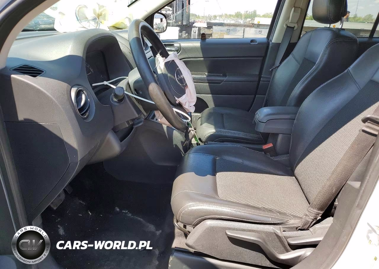 2015 Jeep Compass Sport VIN:1C4NJCBA0FD210013 - 7