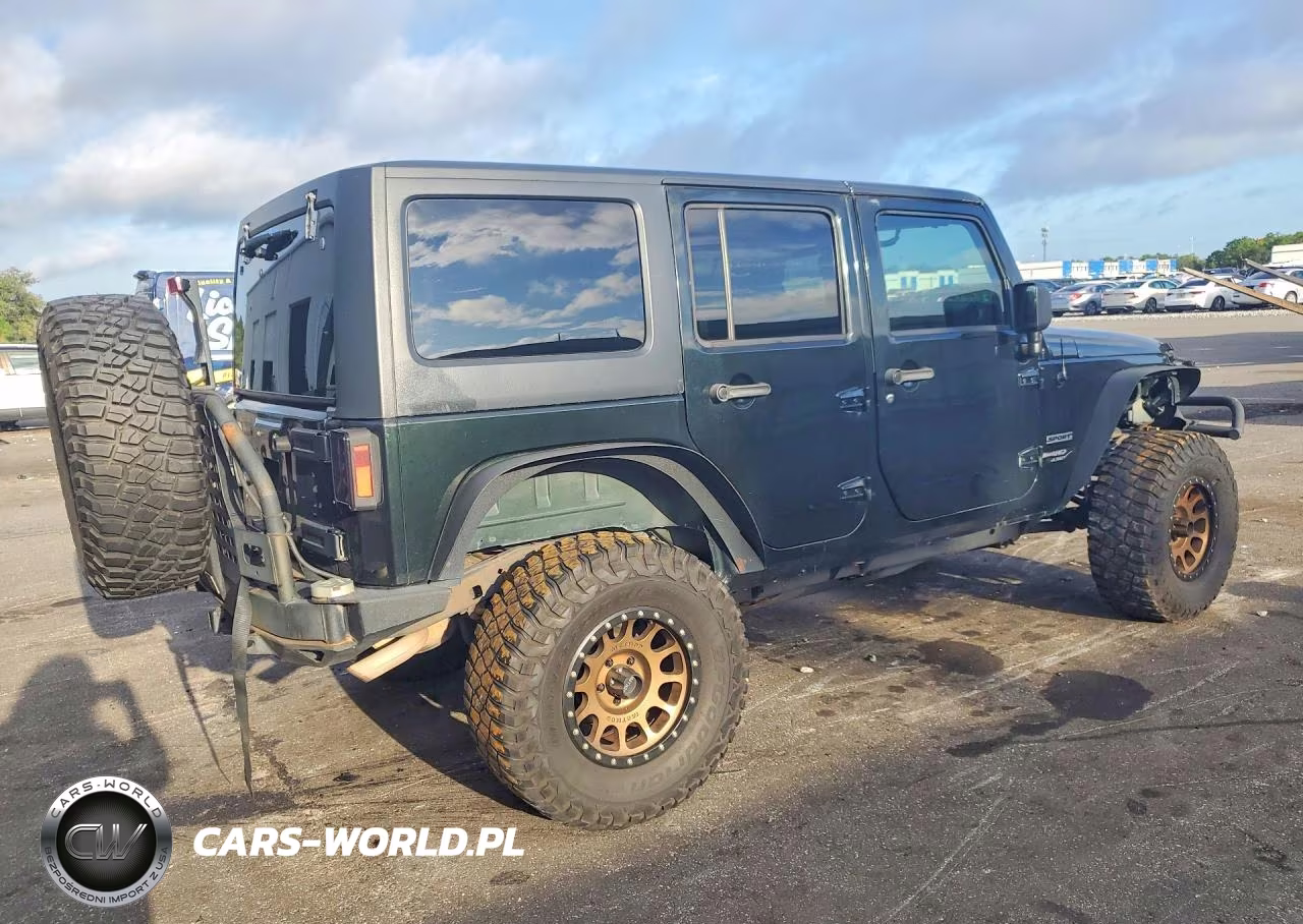 2012 Jeep Wrangler Unlimited Sport VIN:1C4HJWDGXCL182223 - 3
