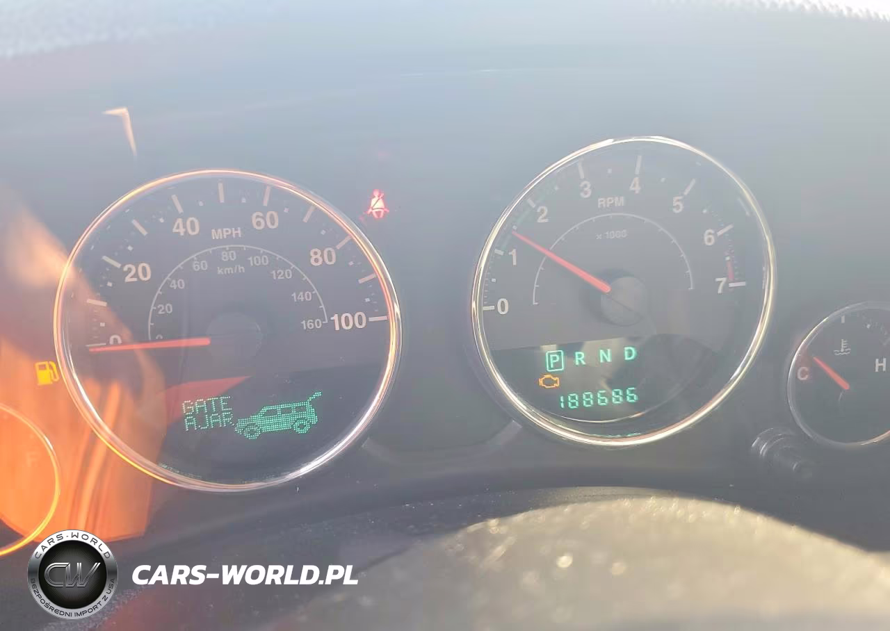 2012 Jeep Wrangler Unlimited Sport VIN:1C4HJWDGXCL182223 - 9