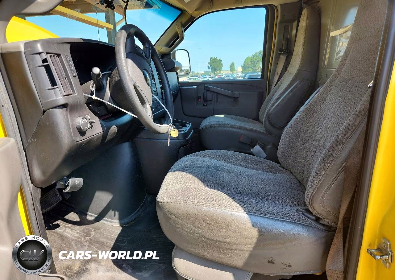 2021 Chevrolet Express G2500 Delivery Van VIN:1GCWGAFPXM1174349 - 7