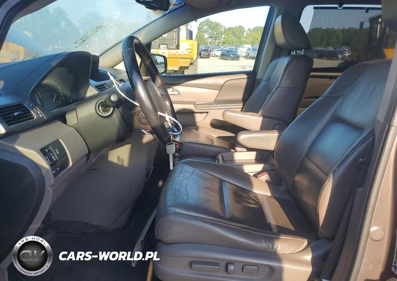 2012 Honda Odyssey Touring VIN:5FNRL5H98CB071676 - 7