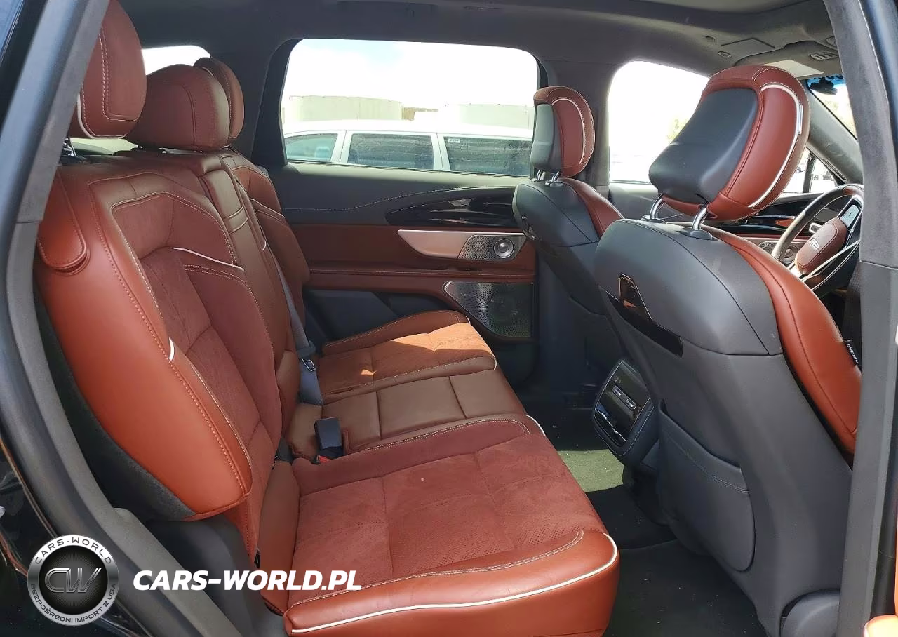 2024 Lincoln Nautilus Black Label VIN:5LMPJ9JA3RJ798422 - 11