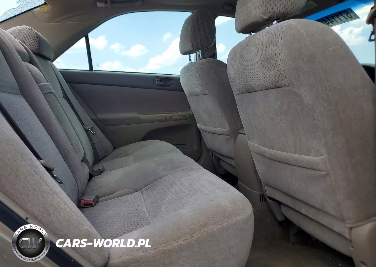 2002 Toyota Camry Le VIN:4T1BE32K33U214323 - 10