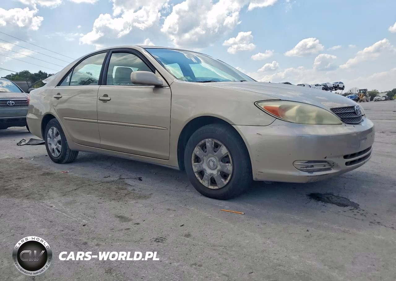 2002 Toyota Camry Le VIN:4T1BE32K33U214323 - 4