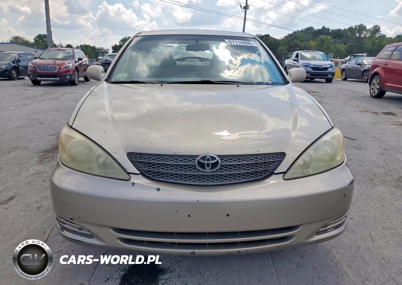 2002 Toyota Camry Le VIN:4T1BE32K33U214323 - 5