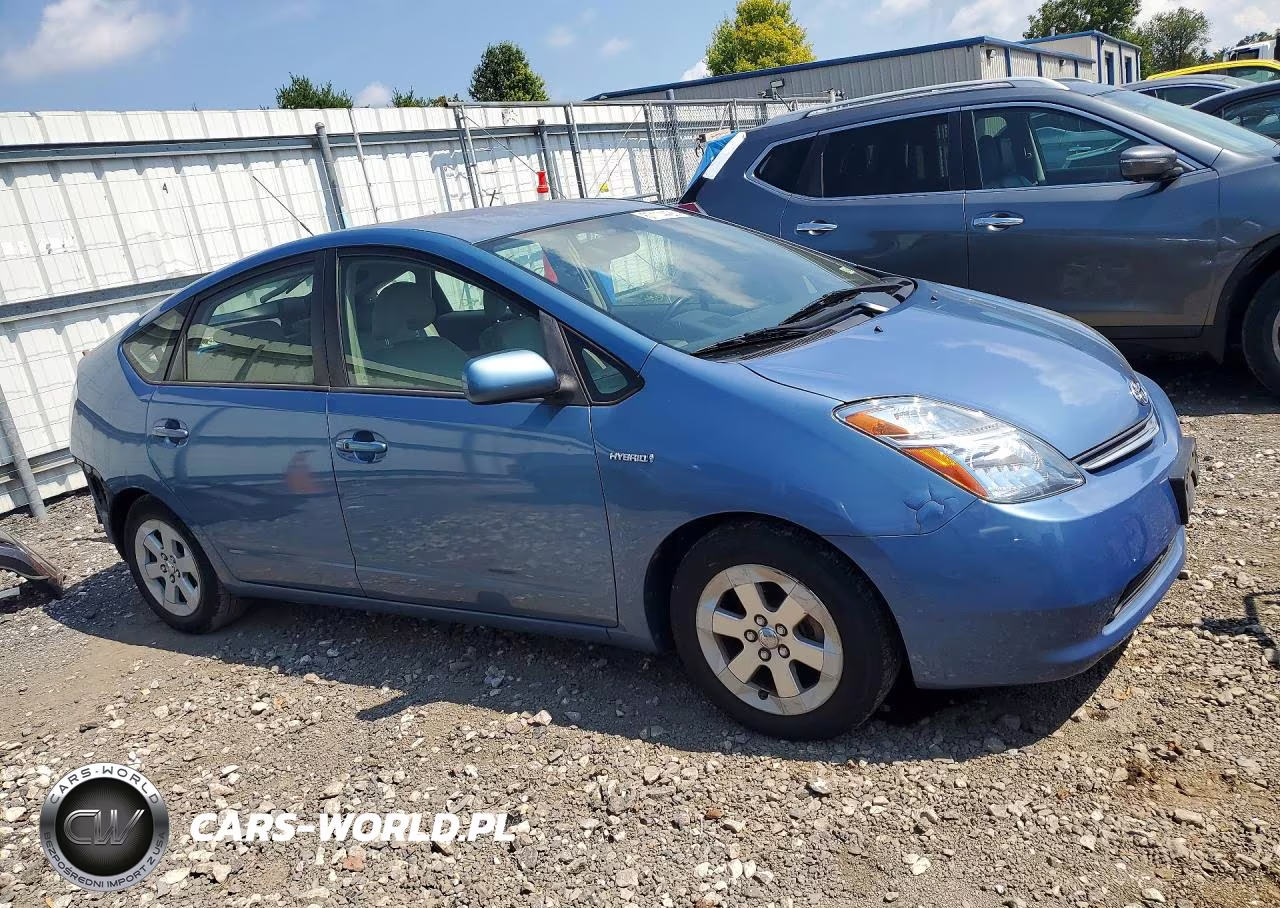 2009 Toyota Prius Base VIN:JTDKB20U397818733 - 4