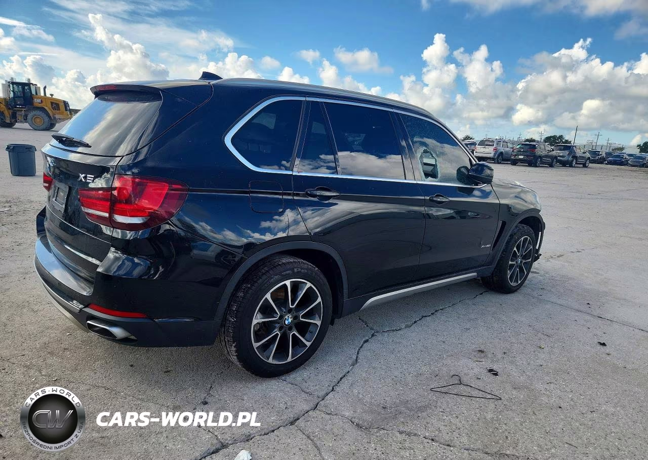 2018 BMW X5 xDrive35I VIN:5UXKR0C57J0Y04060 - 3