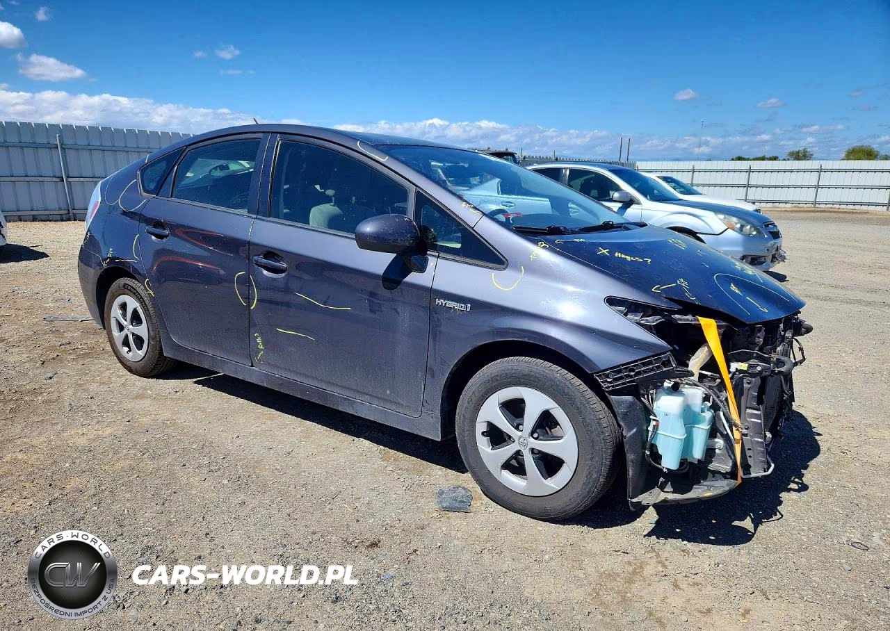 2014 Toyota Prius Two VIN:JTDKN3DU0E1764523 - 4