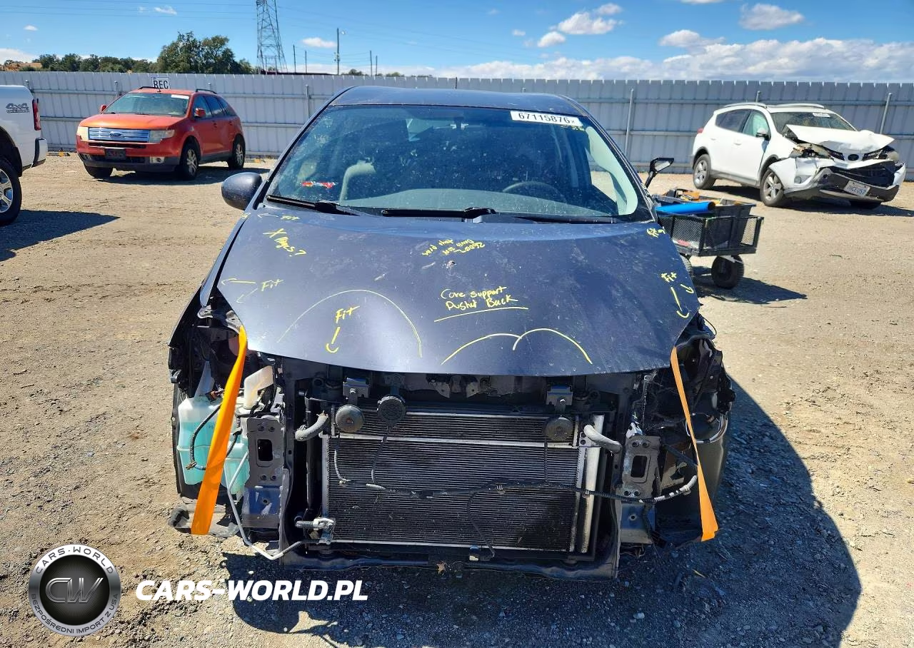 2014 Toyota Prius Two VIN:JTDKN3DU0E1764523 - 5