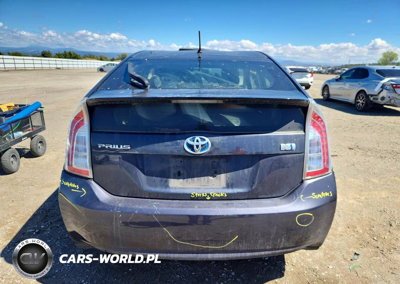 2014 Toyota Prius Two VIN:JTDKN3DU0E1764523 - 6