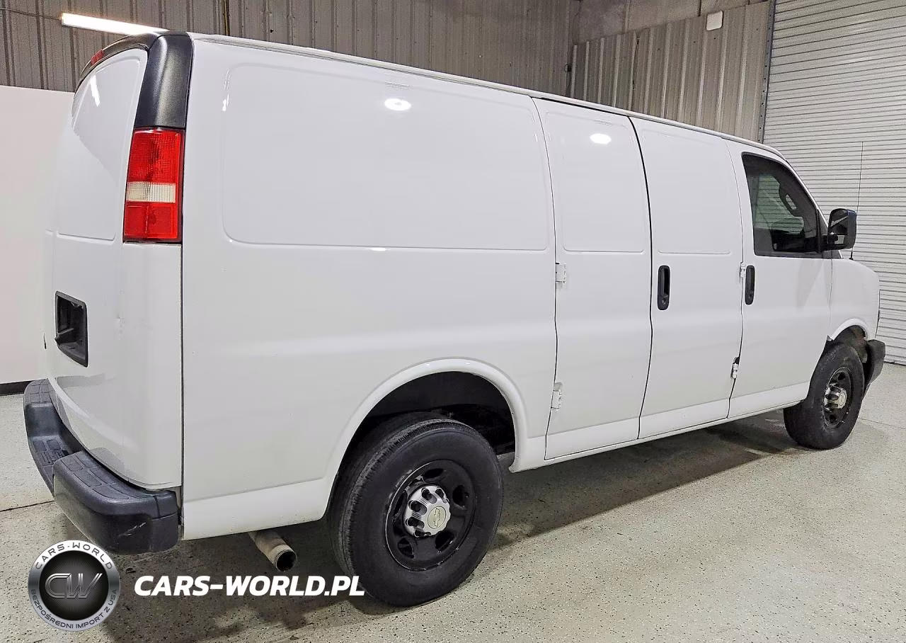2020 Chevrolet Express G2500 VIN:1GCWGAFP1L1121912 - 3