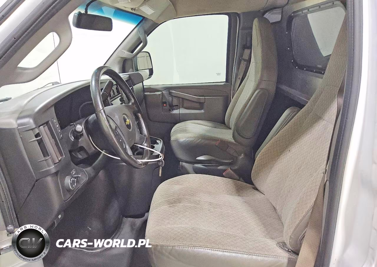 2020 Chevrolet Express G2500 VIN:1GCWGAFP1L1121912 - 7